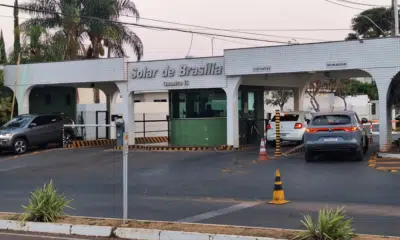 Bolsonaro em Prisão Domiciliar: Segurança Reforçada no Condomínio Solar!