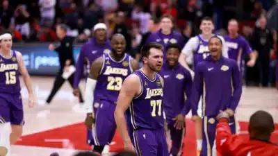 Lakers Dominam Rockets em Jogo Crucial e Conquista Mais Uma Vitória!