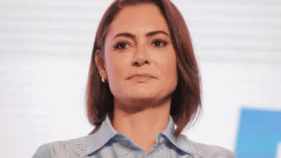 Michelle Bolsonaro Defende Prisão Domiciliáril e Revela Detalhes Surpreendentes!