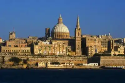 Malta Oferece Fortuna para Motoristas Abandonarem Dirigir!