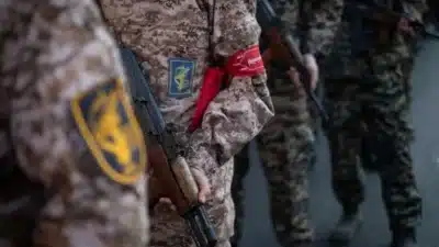 Irã Ameaça “Ofensiva Feroz” Após Morte de Khamenei e Escalada Global!