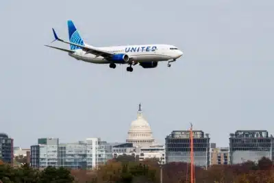 United Airlines: CEO prevê choque com combustível e passagens aéreas em alta!