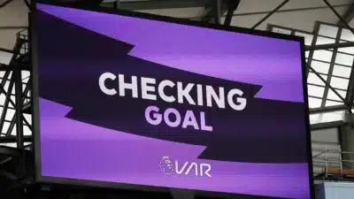 Torcedores da Premier League detonam contra VAR: 75&percnt; quer fim da tecnologia!