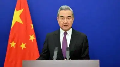 China e Irã buscam solução urgente para crise no Estreito de Ormuz!