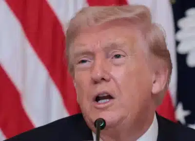 Trump Anuncia Retirada Explosiva dos EUA do Irã e Possíveis Ataques!