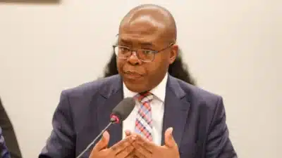 Ex-Ministro Declara Inocência em Vídeo Explosivo: Acusações de Assédio Revelam Preconceito!