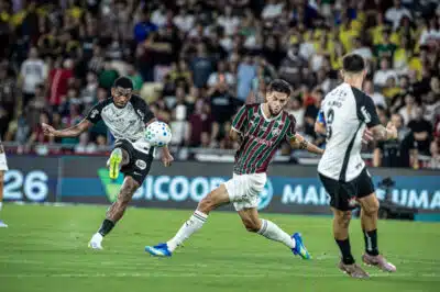 Corinthians em desastre no Maracanã: golhão do Fluminense e drama com expulsão!