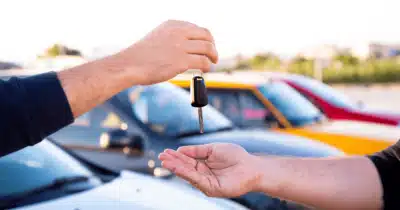 Guia completo: Como comprar um carro novo e economizar sem estourar o orçamento em 2026?