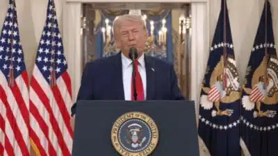 Trump lança ataque militar massivo ao Irã: ameaça de destruição!