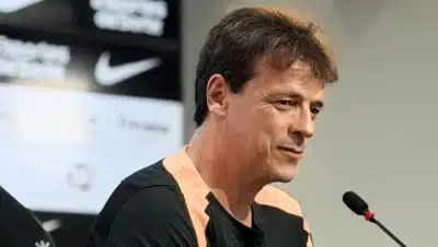 Fernando Diniz assume Corinthians: O que esperar dos títulos em 2026?