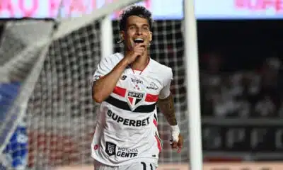 São Paulo Domina Cruzeiro e Fatia Hat-Trick Decisivo no Brasileirão 2026!