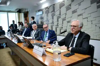 Picchetti e Alckmin defendem o Pix contra críticas: o que o Brasil revela?