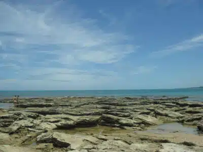 Arraial d’Ajuda: O segredo cosmopolita da Bahia além das praias de Porto Seguro